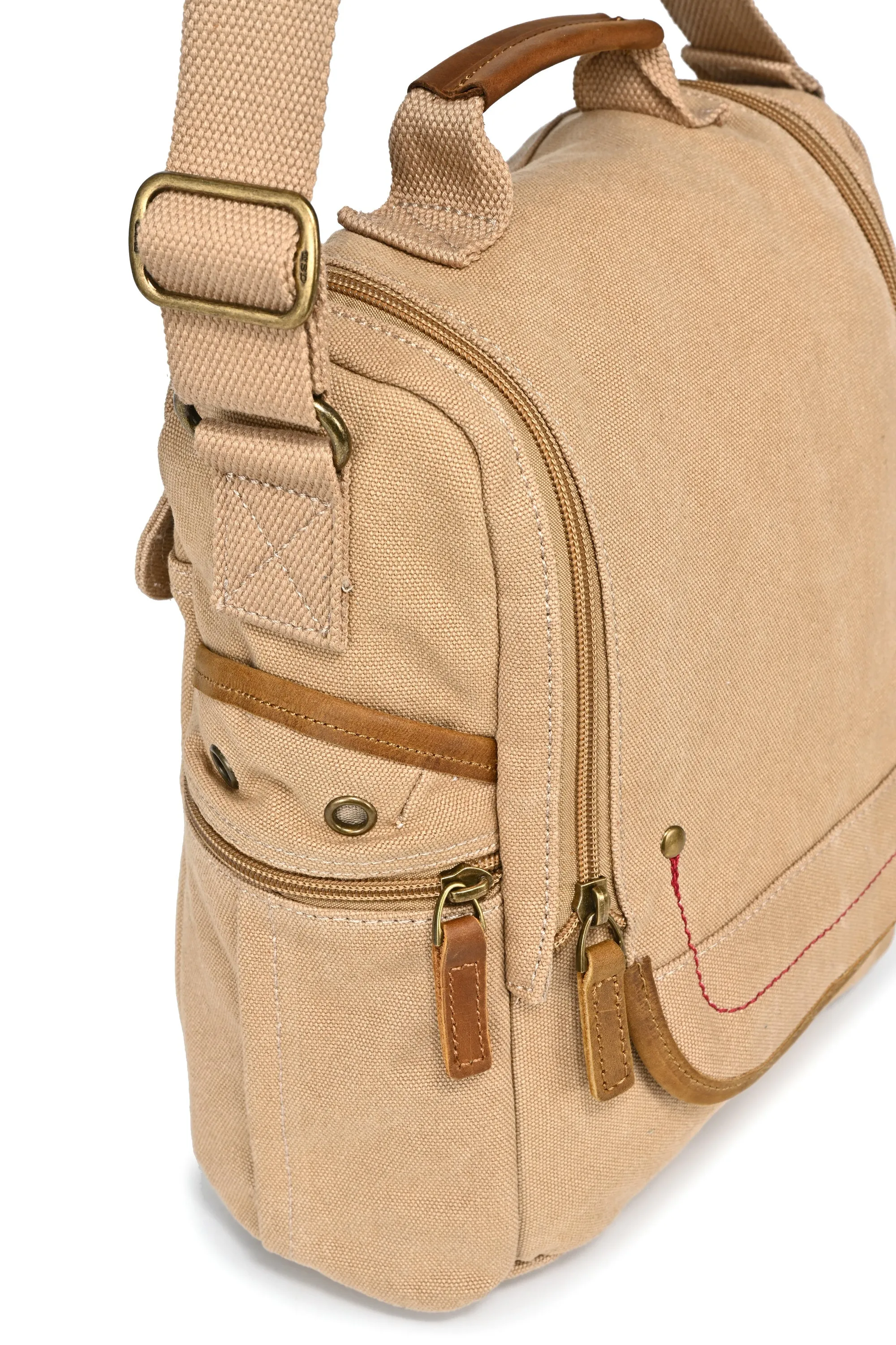 Atona Crossbody