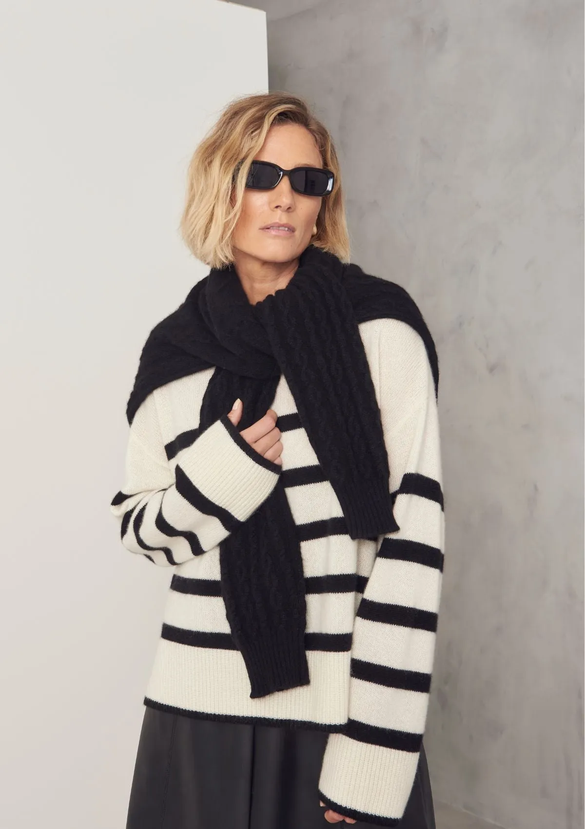 Chunky Cashmere Striped Sweater in Chalk/Black