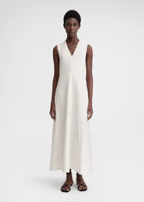 Fluid V-neck dress off white