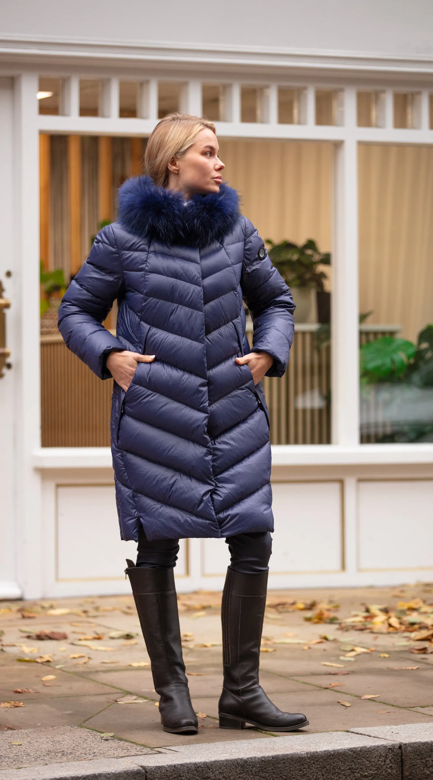 Luxy Midi Water-Repellent Down Jacket - Navy