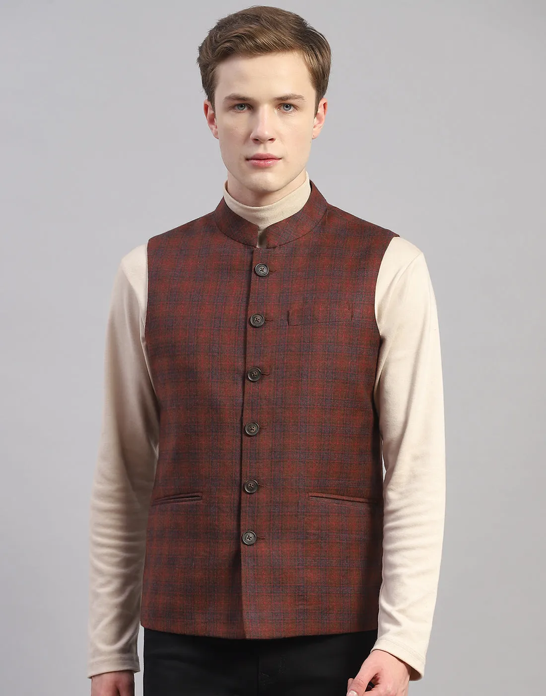 Men Maroon Check Mandarin Collar Sleeveless Nehru Jacket