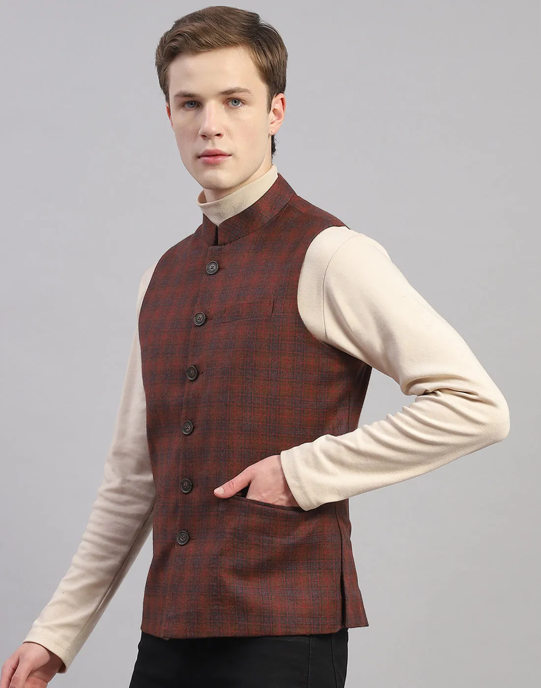 Men Maroon Check Mandarin Collar Sleeveless Nehru Jacket