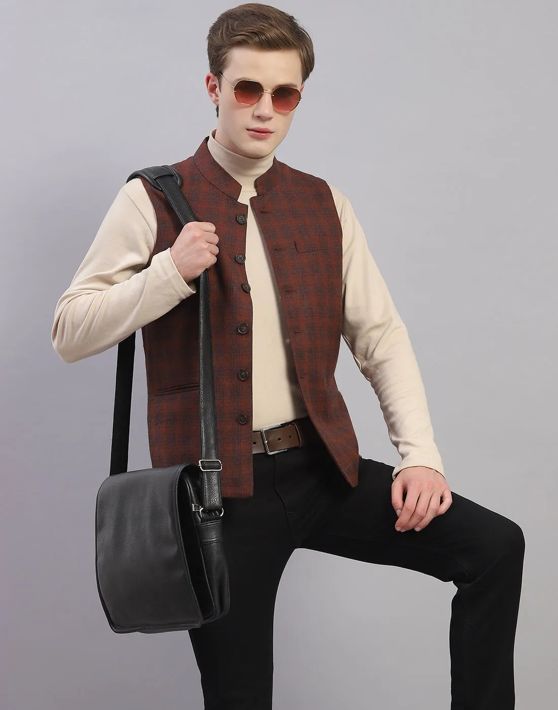 Men Maroon Check Mandarin Collar Sleeveless Nehru Jacket