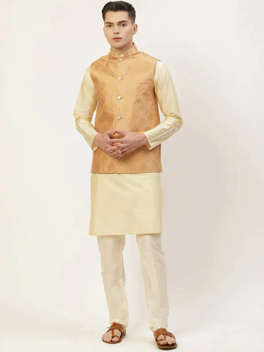 Men'S Solid Kurta Pyjama With Floral Peach Printed Nehru Jacket