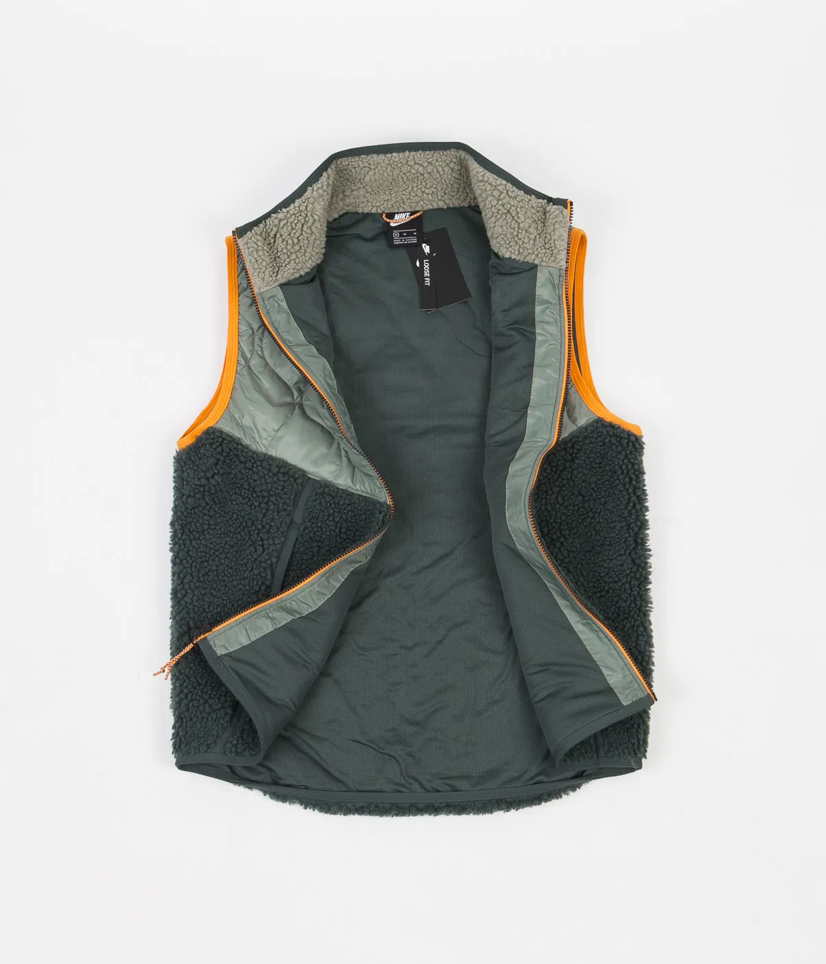 Nike Heritage Insulated Winter Vest - Spiral Sage / Vintage Green - Kumquat