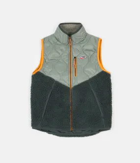 Nike Heritage Insulated Winter Vest - Spiral Sage / Vintage Green - Kumquat