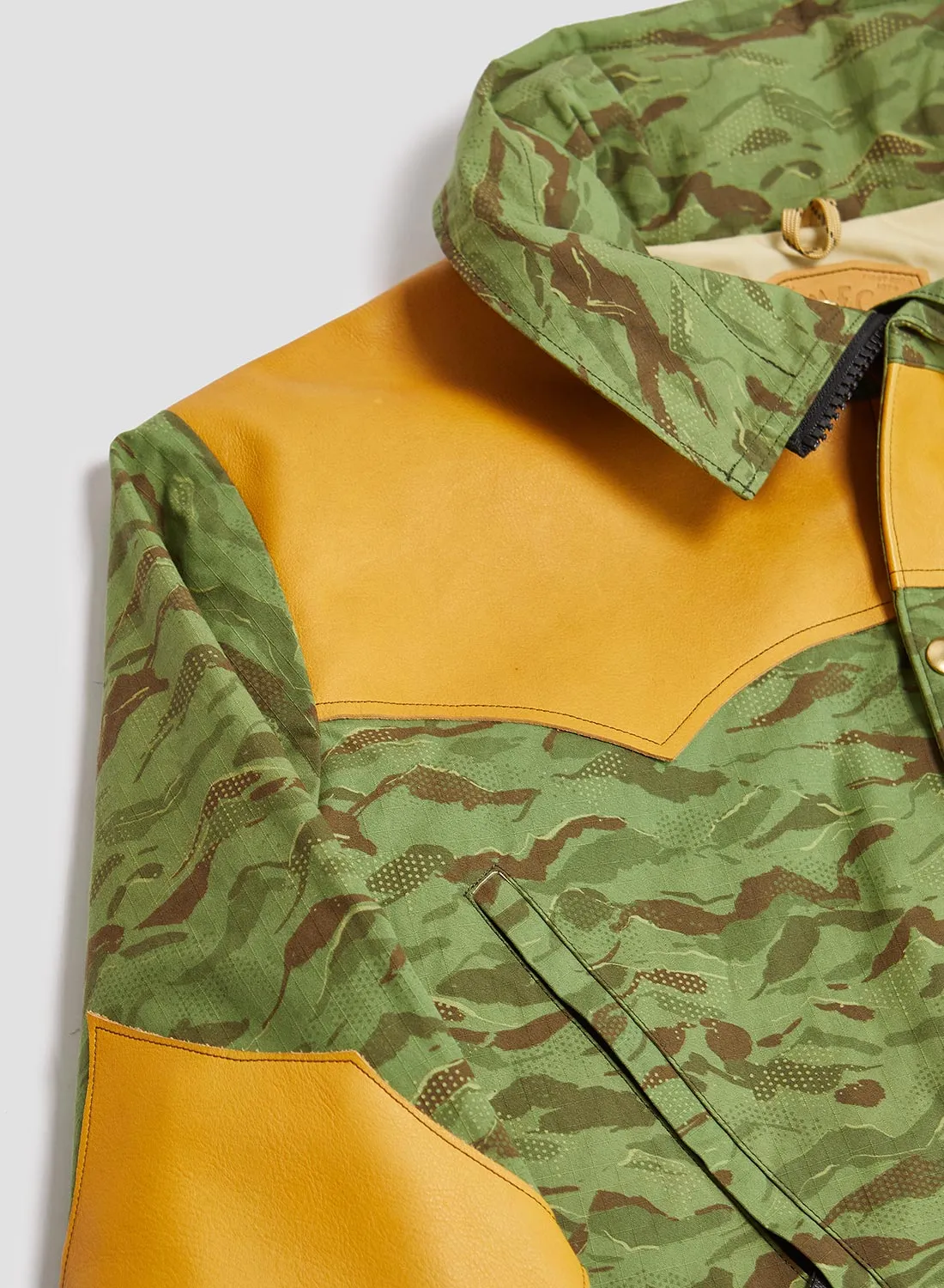 Rocky Mountain Featherbed x Nigel Cabourn Mountain Parka Mountain Camo in Green