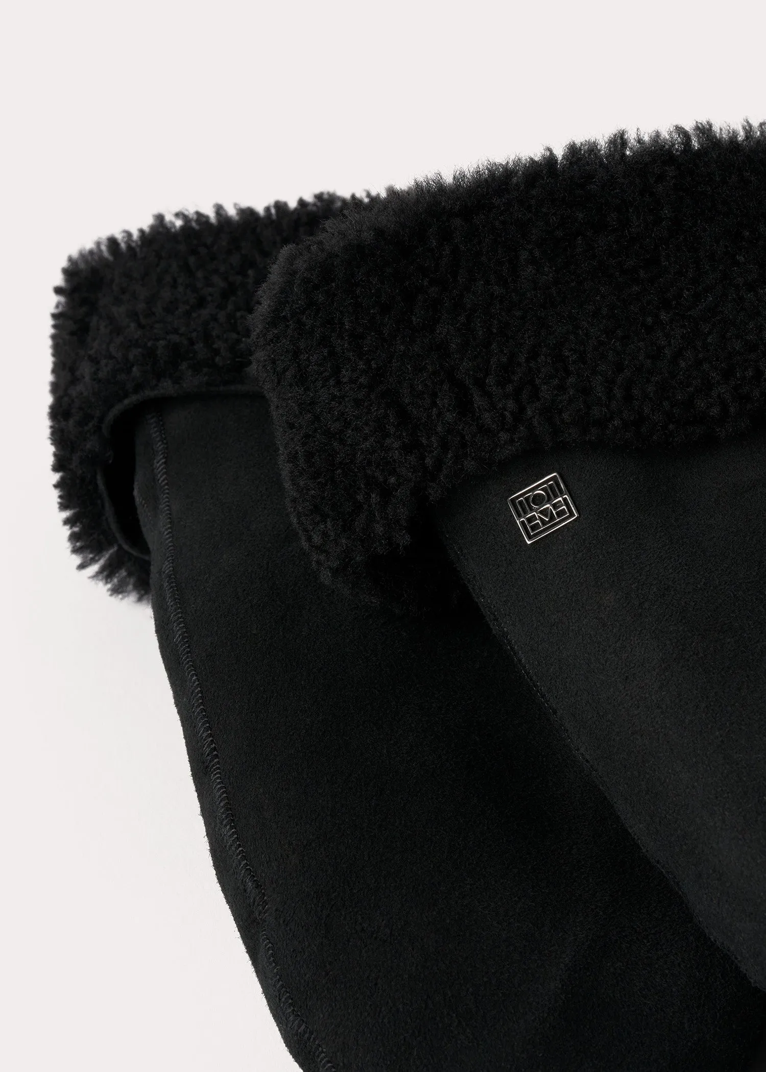 Suede shearling mittens black